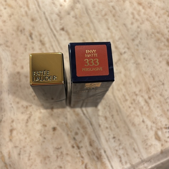 Lipstick - Picture 2 of 4